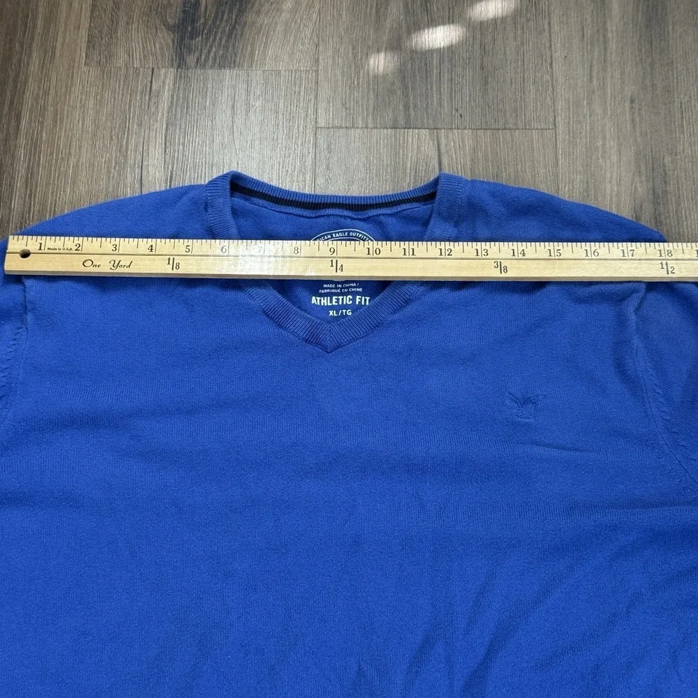 American Eagle Men's Athletic Fit V-Neck Sweater Blue XL Long Sleeve Pullover